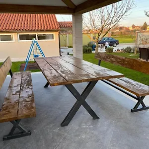 https://villa-zafirah-pula.in-istria.net