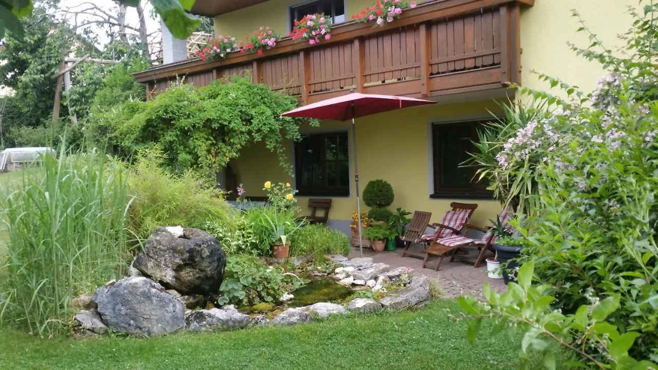 Ferienwohnung Adelhardt Eckersdorf 0*,