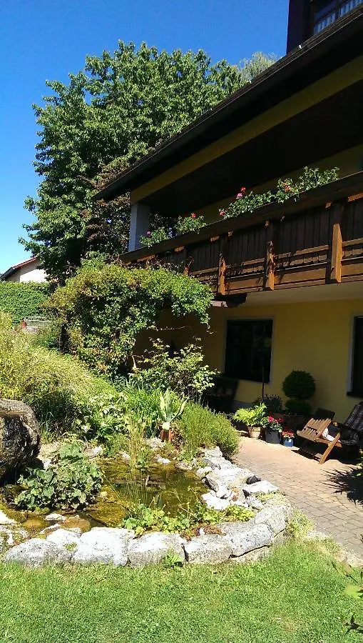 Ferienwohnung Adelhardt Eckersdorf Apartment